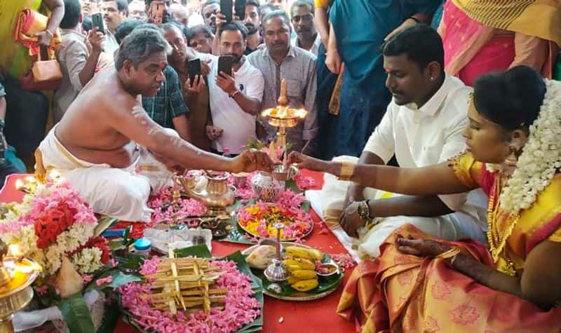 jama ath committee arranged marriage function for  hindu couple in alappuzha cheravally