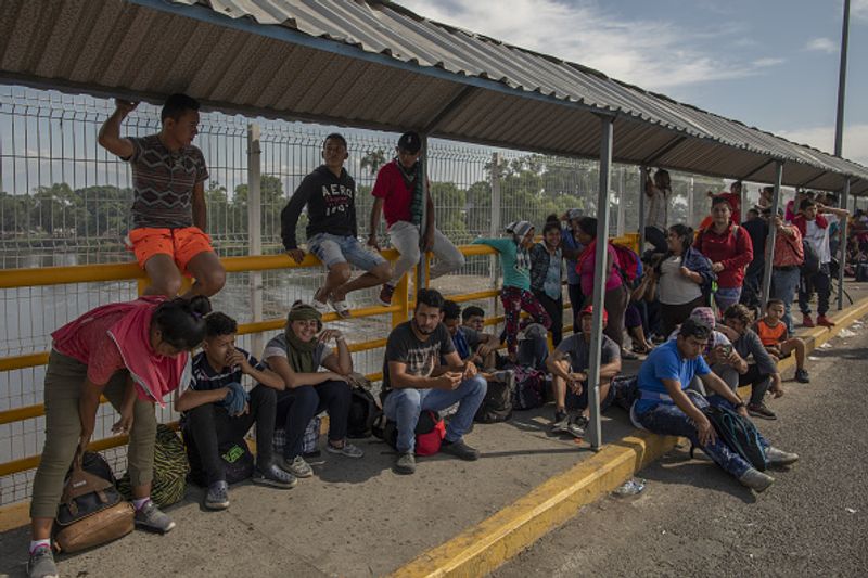 Mexico ready to offer work for refugees after american threat