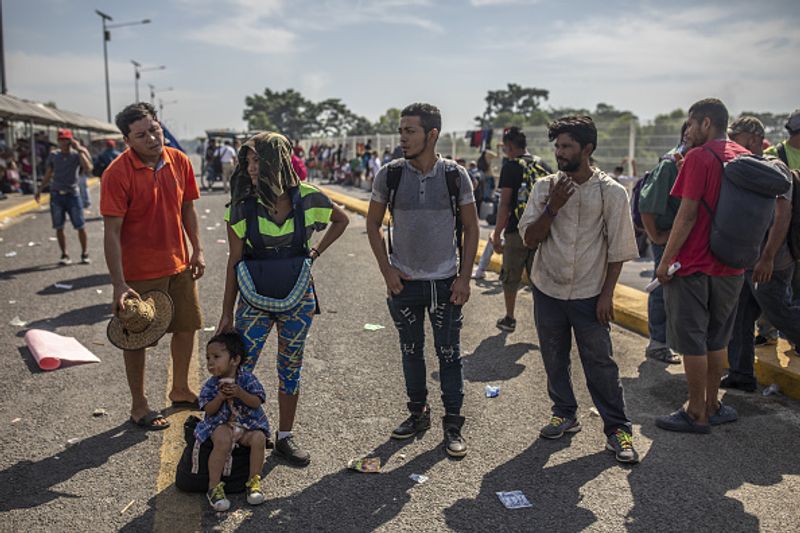 Mexico ready to offer work for refugees after american threat