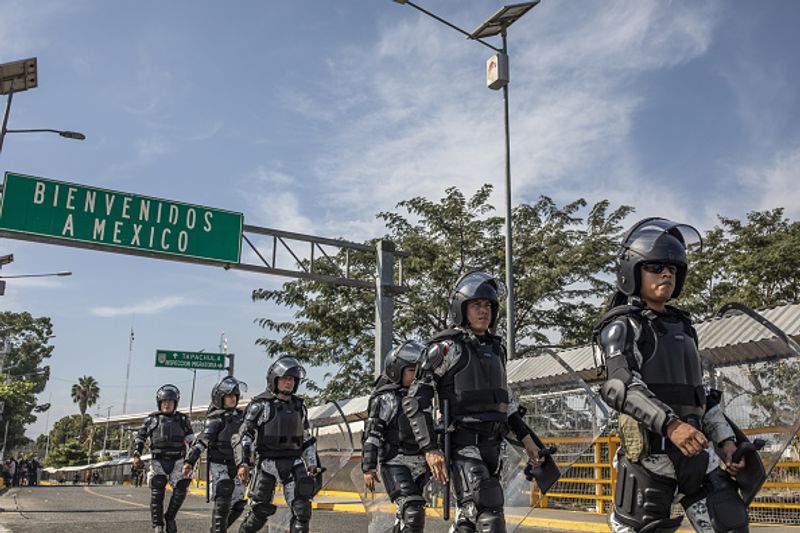 Mexico ready to offer work for refugees after american threat