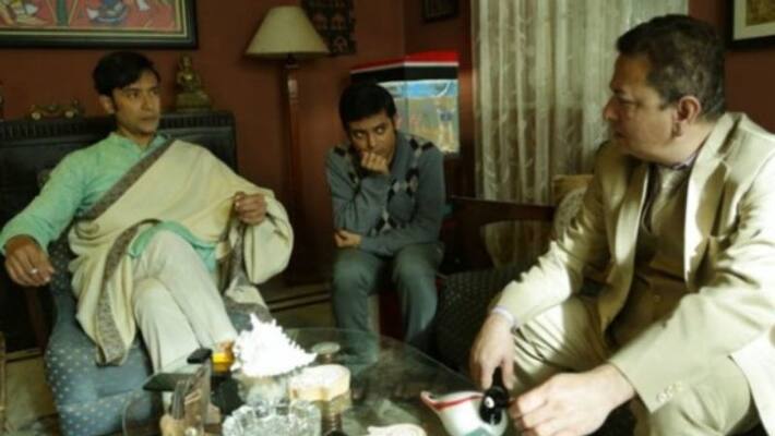 Srijit Mukherji shares indoor photo in feluda ferot Srijit Mukherji shares indoor photo in feluda ferot