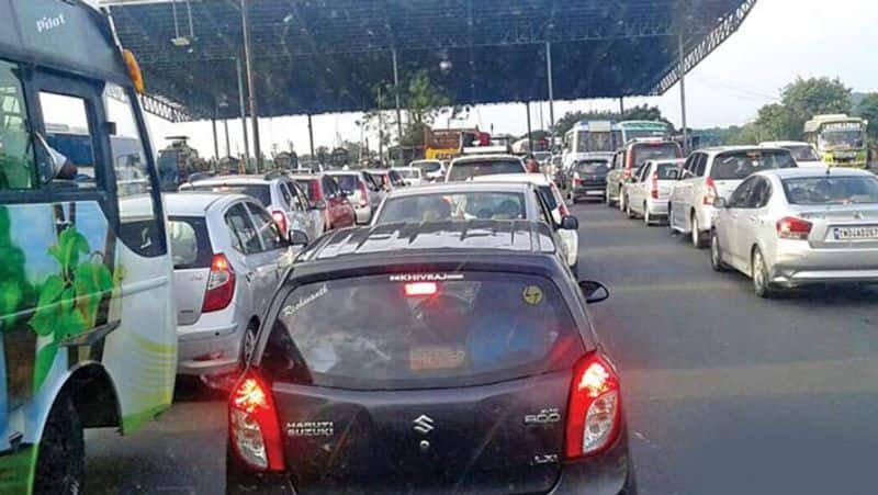 chennai heavy traffic...tollgate charges free for today