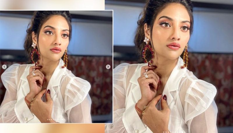 কিছুদিন আগে পপর্কণ হাতে আরও একটি টিকটক ভিডিও প্রকাশ্যে এসেছে। যা মুহূর্তের মধ্যে ভাইরাল হয়েছে সোশ্যাল মিডিয়ায়।