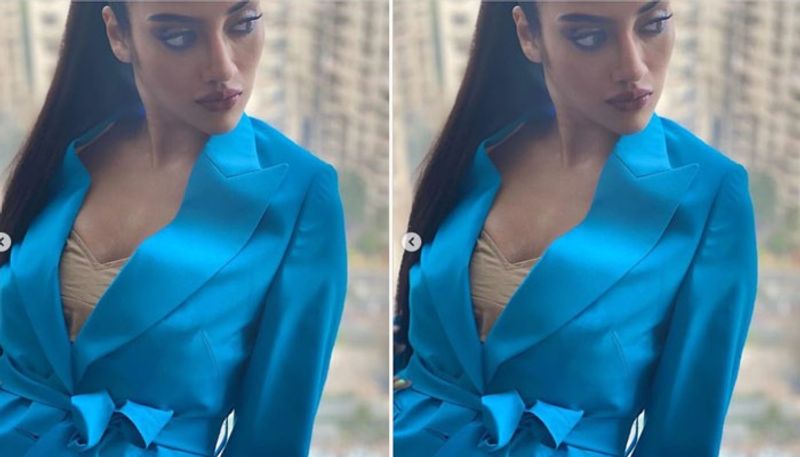 নিজের সৌন্দর্যের জাঁদুতে কীভাবে ফ্যানেদের নজর কাড়তে হয়, তাতে বেশ পারদর্শী নুসরত।