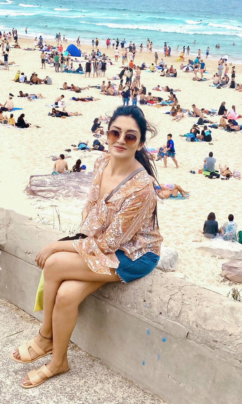 Actress Vimala Raman Hot Photo Shoot Going Viral