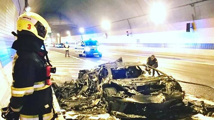 Lamborghini aventador owner destroy hi car after modification in Czech Republi Lamborghini aventador owner destroy hi car after modification in Czech Republi