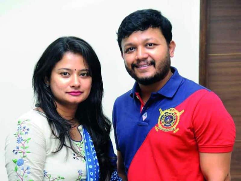 Golden Star Ganesh and Shilpa: Kannada star Ganesh married Shilpa in 2008 and has a daughter named Charithriya and a son named Vihaan. According to sources, Shilpa is elder to Ganesh - though no one seems to be sure about the age difference!