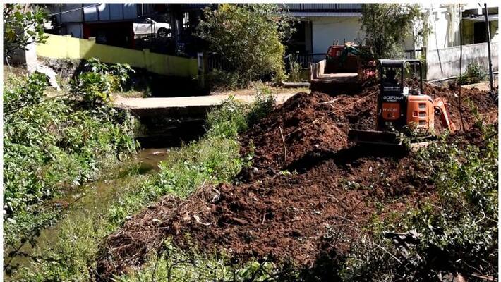 unauthorised constructions violated court order in Munnar unauthorised constructions violated court order in Munnar
