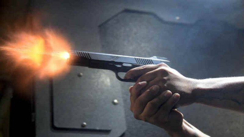 one person killed in avadi due to gun shot