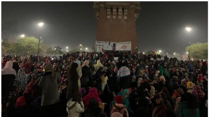 UP Police book Lucknow women protesters include daughters of well known poet UP Police book Lucknow women protesters include daughters of well known poet