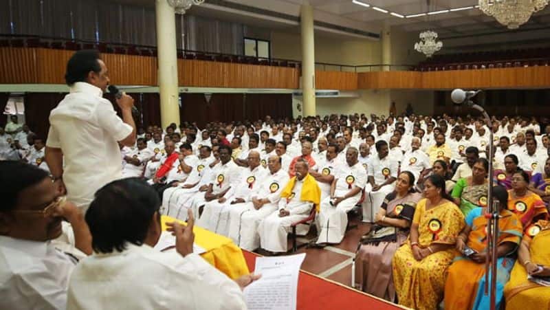 dmk old cadres does not like pk corporate for 2021 election