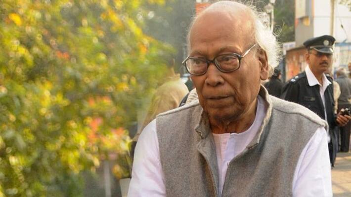 Sankha Ghosh is out of danger says Jagdeep Dhankhar Sankha Ghosh is out of danger says Jagdeep Dhankhar