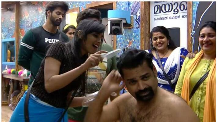 lovestory of Pradeep Chandran and Reshma in bigg boss lovestory of Pradeep Chandran and Reshma in bigg boss