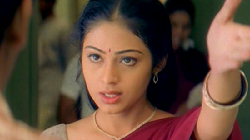 Let's Take A Look At Few Catchy One-Liners of Our Heroines