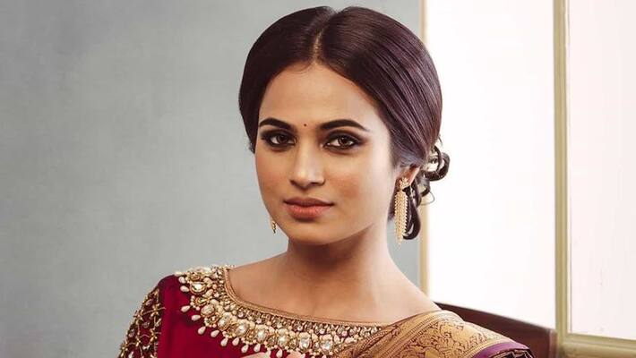 Actress Ramya Pandiyan New Saree Hot Photo Going Viral Actress Ramya Pandiyan New Saree Hot Photo Going Viral