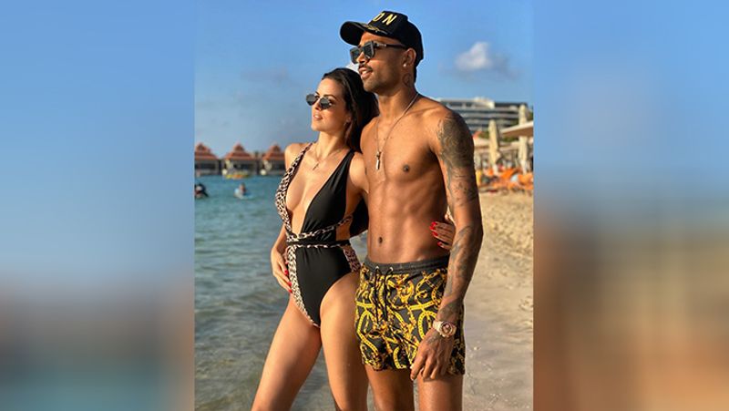 IPL 2020, Natasa Stanokovic shared intimate moments photos on Hardik Pandya's birthday spb
