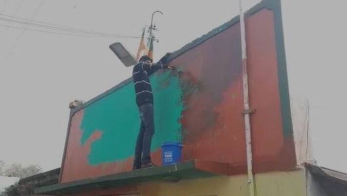 TMC allegedly try to capture BJP party office in Bhatpara TMC allegedly try to capture BJP party office in Bhatpara