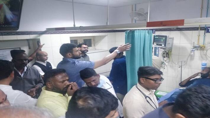 MLA na-haris-has-got-minor-injuries-in-bomb-explosion-in-viveka-nagar Bengaluru MLA na-haris-has-got-minor-injuries-in-bomb-explosion-in-viveka-nagar Bengaluru