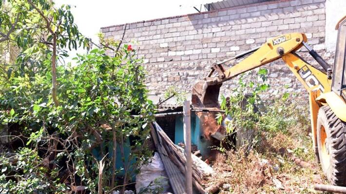 BDA Demolished 40 Crore Worth House In Bengaluru BDA Demolished 40 Crore Worth House In Bengaluru