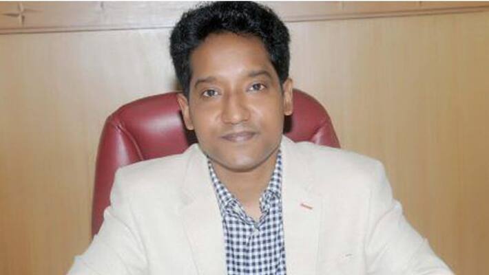 Karnataka Flood Chikmagalur DC Bagadi Gautam Slap RI Karnataka Flood Chikmagalur DC Bagadi Gautam Slap RI