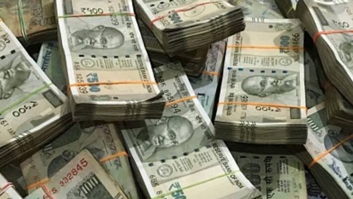Police seized fake notes in Kolkata Police seized fake notes in Kolkata