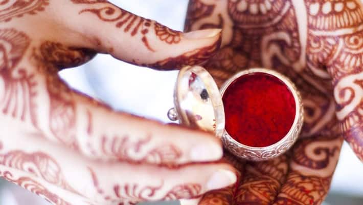 'Sindoor' used in Hindu ceremonies could have unsafe lead levels 'Sindoor' used in Hindu ceremonies could have unsafe lead levels