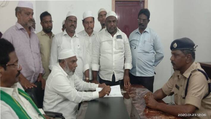 minority leaders complains guntur SP against YSRCP ministers minority leaders complains guntur SP against YSRCP ministers