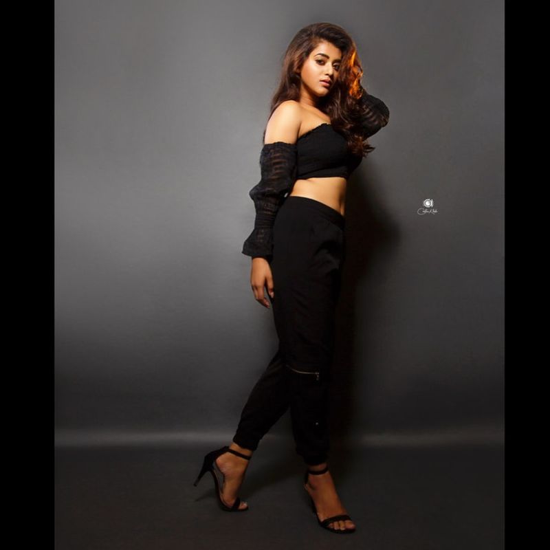 Tollywood Young Beauty Yamini Bhaskar photos