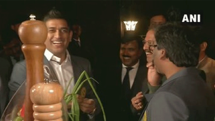 MS Dhoni, Jharkhand CM inaugurate new facilities at JSCA Stadium, try to whistle with leaves MS Dhoni, Jharkhand CM inaugurate new facilities at JSCA Stadium, try to whistle with leaves