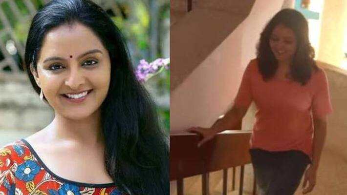 AFTER 22 YEARS MANJU WARRIER REACHED THE SAME HOSTEL OF PRANAYAVARNANGAL AFTER 22 YEARS MANJU WARRIER REACHED THE SAME HOSTEL OF PRANAYAVARNANGAL