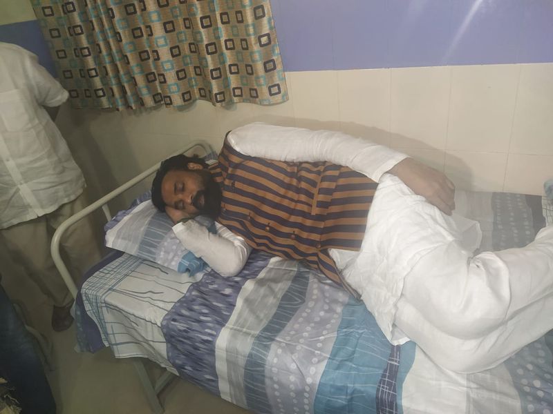 Health Minister Sriramulu Stayed In Chitradurga District Hospital