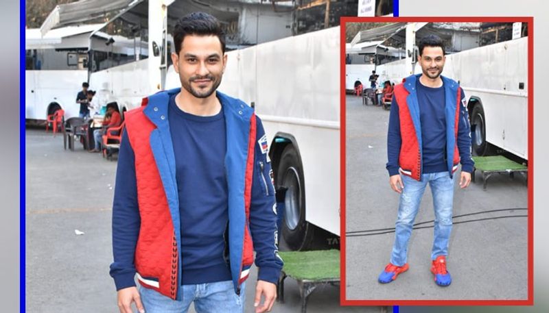 মলাঙ্গ ছবির সেটে হাজির কুনাল খেমু। এই ছবিতে এক বিশেষ চরিত্রে দেখা যাবে অভিনেতাকে।