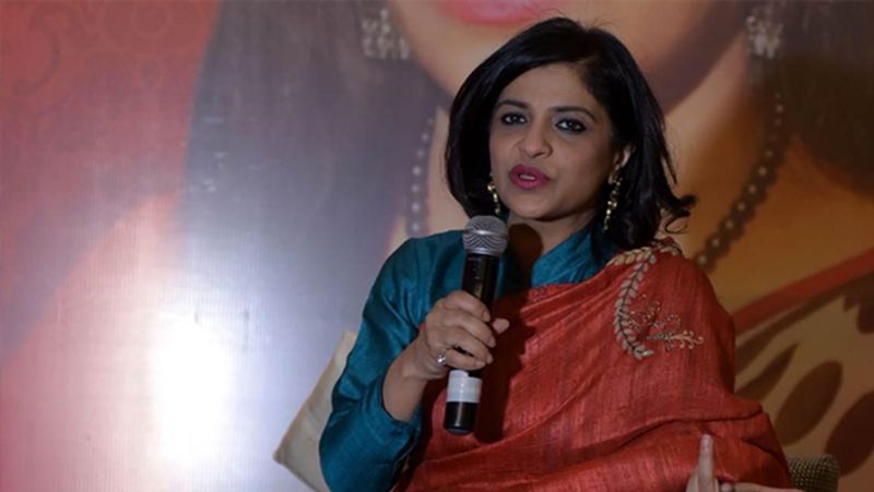 शाजिया इल्मी: शाजिया इल्मी ने 24 मई 2014 को आम आदमी पार्टी के सभी पदों से इस्तीफा दे दिया था। पार्टी छोड़ने के बाद उन्होंने कहा, 'केजरीवाल पार्टी में ही लोकतंत्र लागू नहीं कर पा रहे हैं। मुझे पार्टी से दरकिनार किया गया। काफी सोचने के बाद मैंने इस्तीफा दिया।' शाजिया इल्मी एक सामाजिक कार्यकर्ता है। इससे पहले वह स्टार न्यूज में पत्रकार रह चुकी हैं।