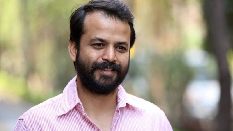 आशीष खेतान: पत्रकार से बने राजनेता आशीष खेतान ने 15 अगस्त को आम आदमी पार्टी से अपना इस्तीफा दे दिया था। उन्होंने पार्टी छोड़ने के लिए निजी कारणों का हवाला दिया है लेकिन रिपोर्टों के अनुसार उन्होंने पार्टी छोड़ दी क्योंकि नई दिल्ली से 2019 लोकसभा चुनाव लड़ने की उनकी मांग को केजरीवाल ने अस्वीकार कर दिया था।