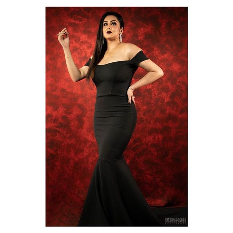 Actress Namitha Latest Instagram Photos