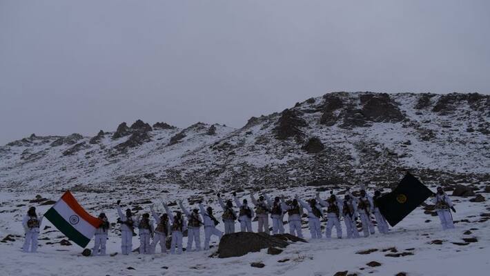 At 17 Thousand Feet Hight ITBP Personnel Celebrates Republic Day In Ladakh At 17 Thousand Feet Hight ITBP Personnel Celebrates Republic Day In Ladakh