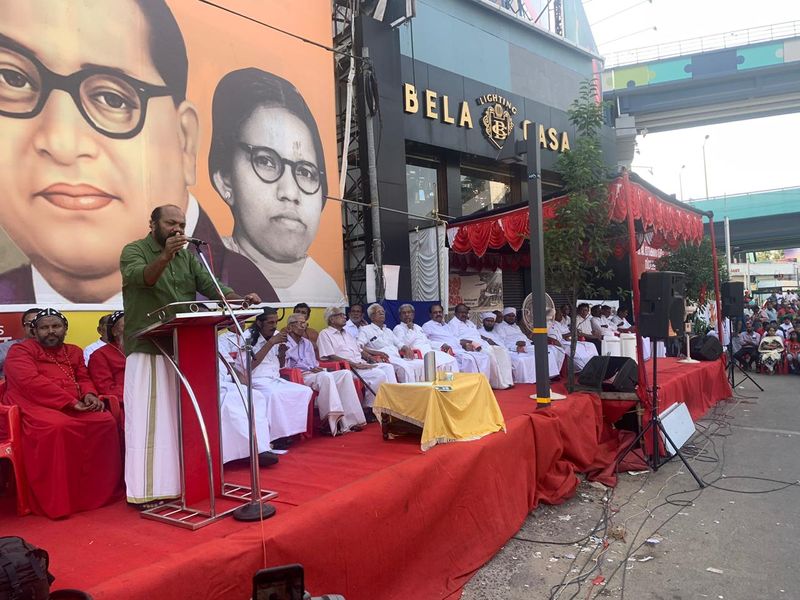 huge participation of people in LDF lead Human chain in Kerala against CAA