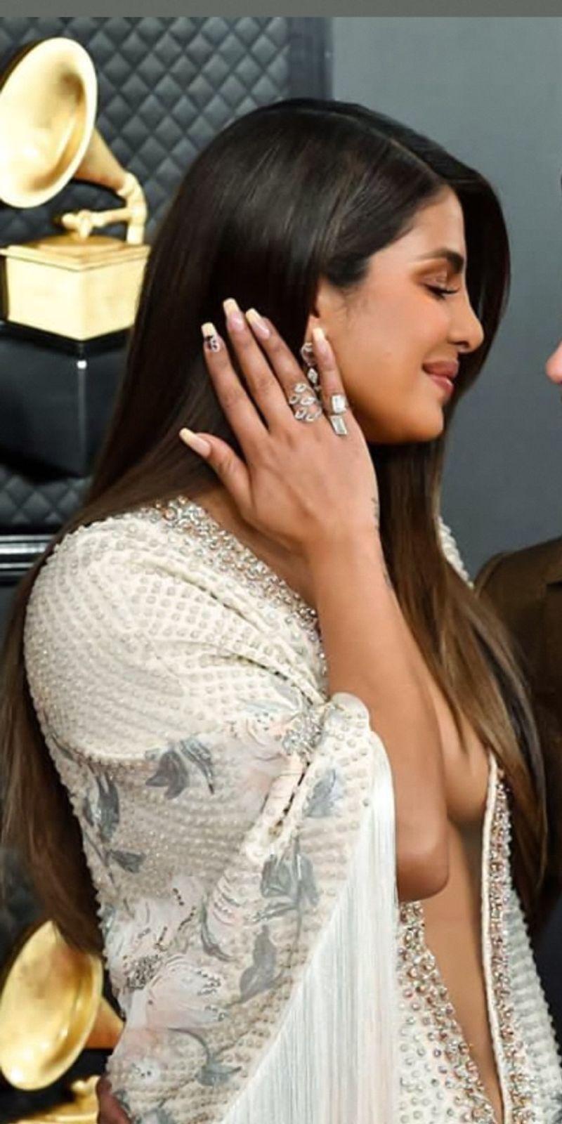 Priyanka Chopra trolled for Costume at Gramme awards