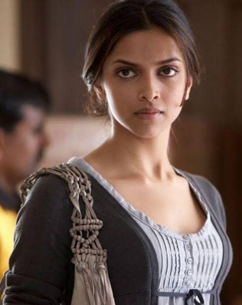 Bollywood Deepika Padukone Nailed it in these 10 looks