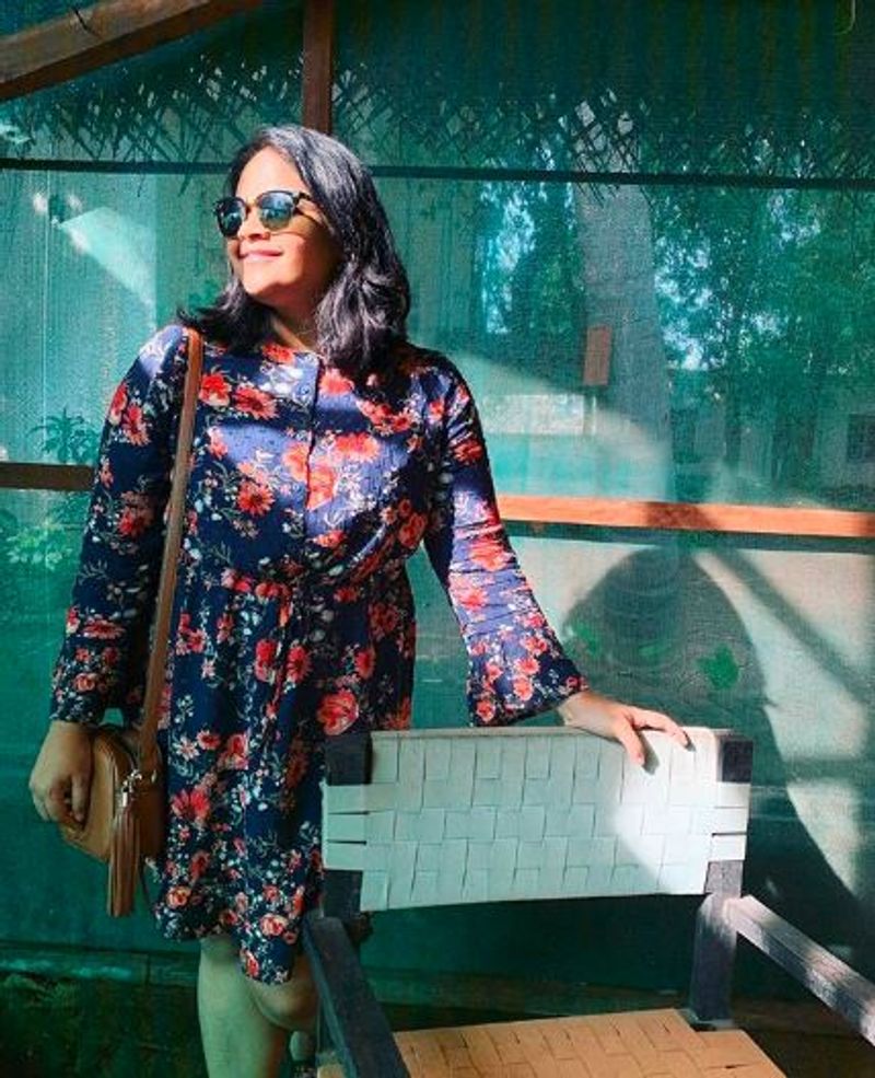 actress vidyuleka raman latest modern dress slim pictures