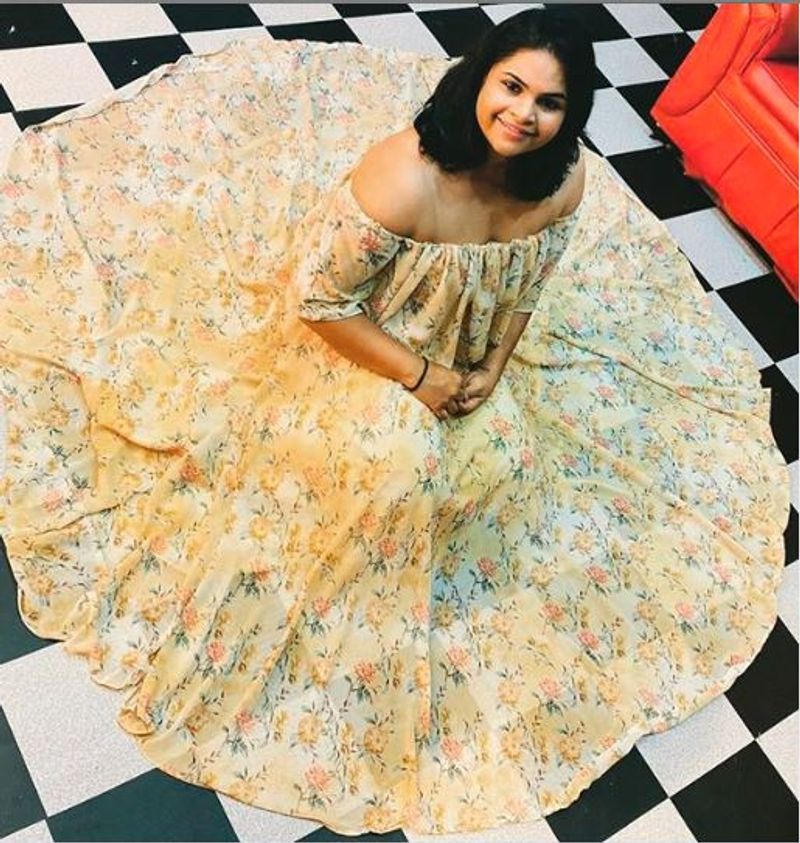 actress vidyuleka raman latest modern dress slim pictures