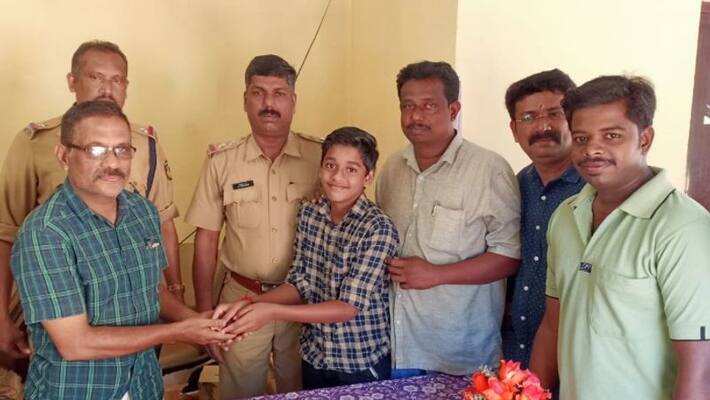 gold rings found on the road were returned to the owner and became a student model gold rings found on the road were returned to the owner and became a student model