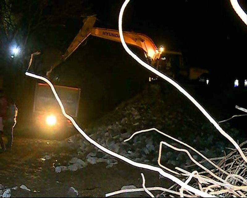 removal of debris from maradu demolished flats begins