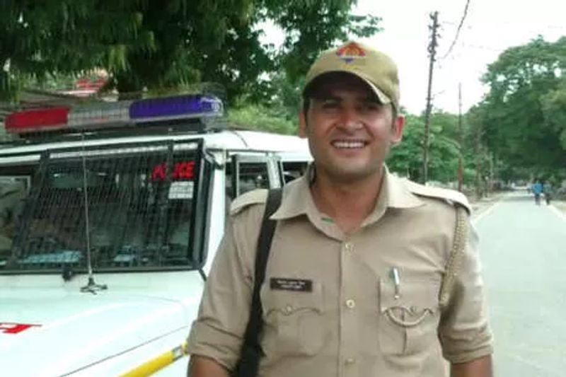 विशाल के मुताबिक कोई परीक्षा इतनी कठिन नहीं होती है, जरूरत है अपने विचार को पॉजिटिव बनाए रखने की। उनके हिसाब से देश के सामने खई चुनौतियां हैं, ऐसे में वो इसकी सुरक्षा के लिए अपना योगदान देना चाहते हैं। (फाइल फोटो)