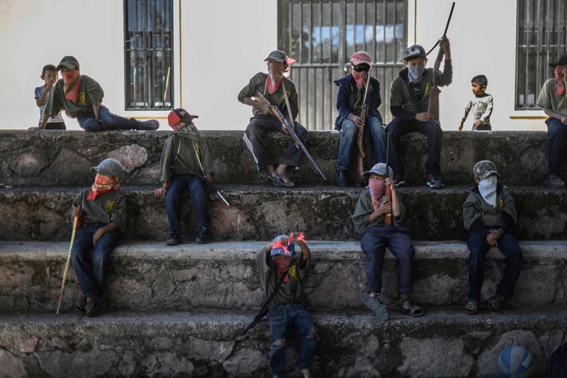 mexican children take guns for fight against drug gangs