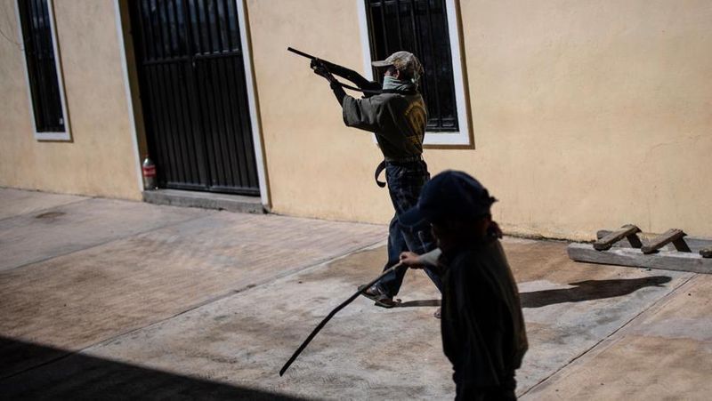 mexican children take guns for fight against drug gangs