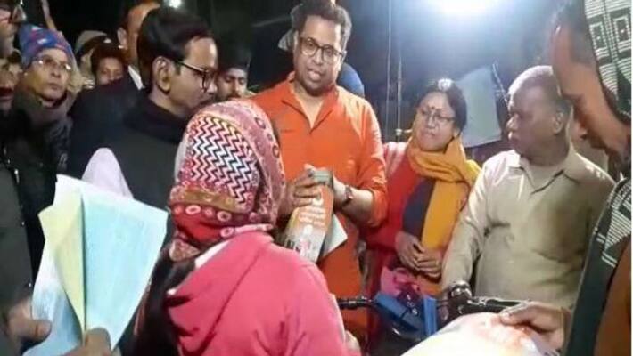 BJP MP Saumitra Khan threatens to attack TMC in municipal election BJP MP Saumitra Khan threatens to attack TMC in municipal election