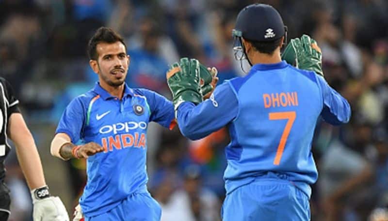 chahal guides captain kohli and helps him to take correct decision in drs issue