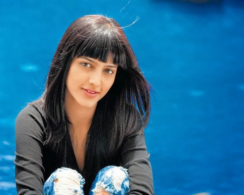 Shruti Haasan Birthday Special Photo Gallery