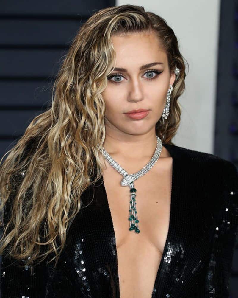 Famous Bollywood Actress Milley Ray Cyrus not invited to Atten Award Function For cannabis Love